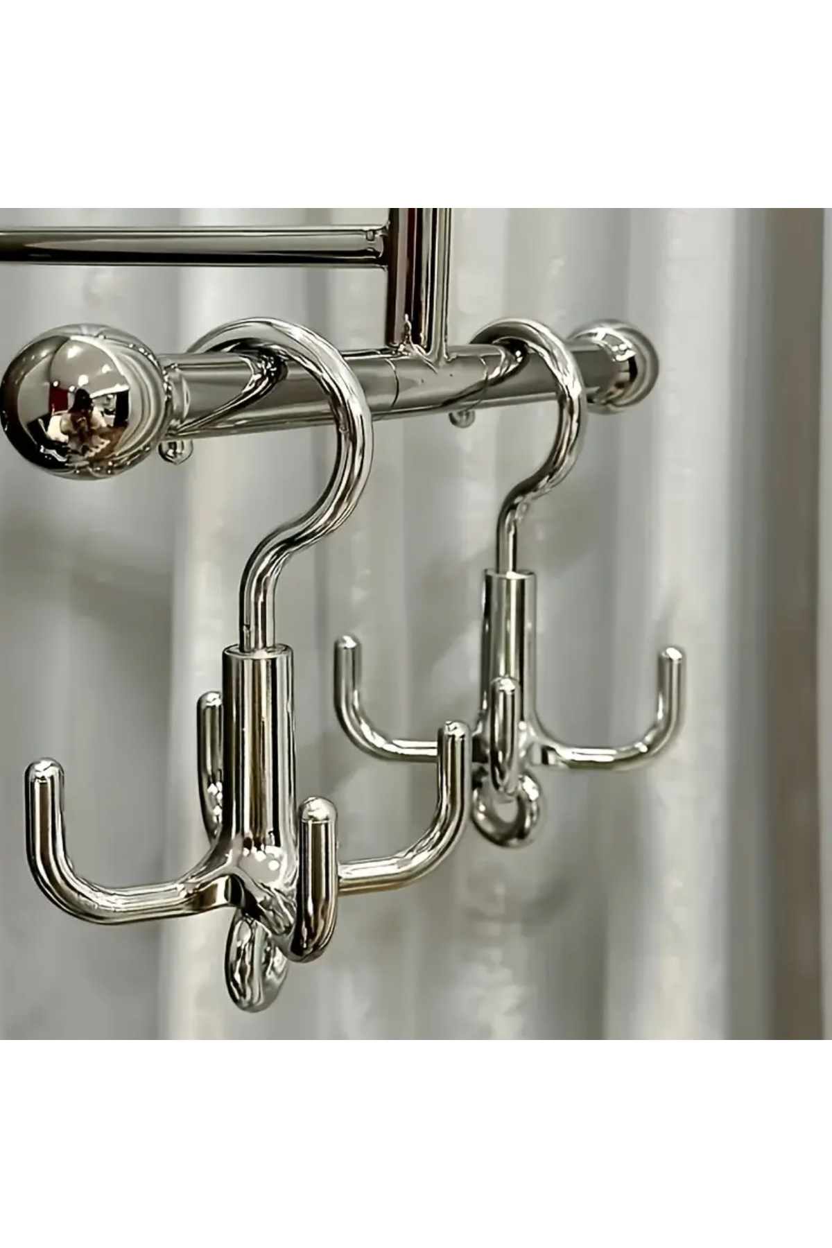 4 Pençeli 360° Döner Askı Kanca – Çanta, Kemer, Eşarp, Havlu ve Bornoz Düzenleyici Askılık (1 Adet)