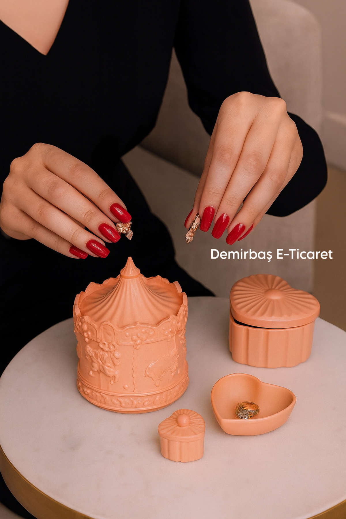 PASTEL TURUNCU - Atlı Karınca Tasarımlı Takı Kutusu ve 3’lü Kalp Şeklinde Takı Kutusu Seti