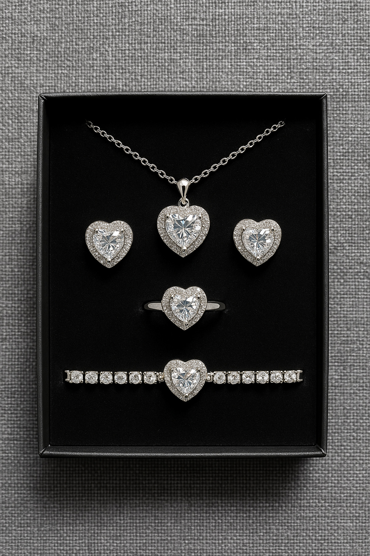 Zarif Kalp Tasarımlı Takı Seti - Paslanmaz Çelik - Kolye, Küpe, Yüzük ve Bileklik Dörtlü Set