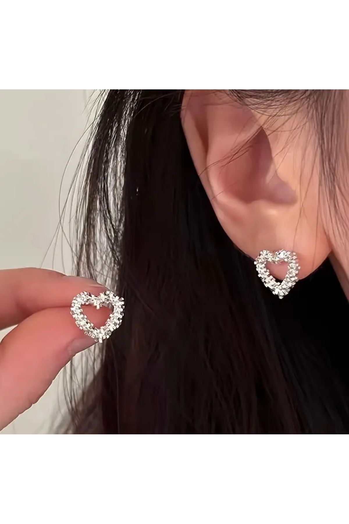 Paslanmaz Çelik Zarif Kalp Küpe - Şık ve Modern Takı